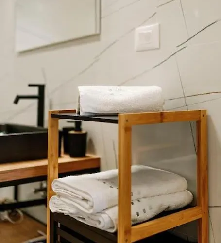 아파트 Peld Comfort & Luxury 메덜린