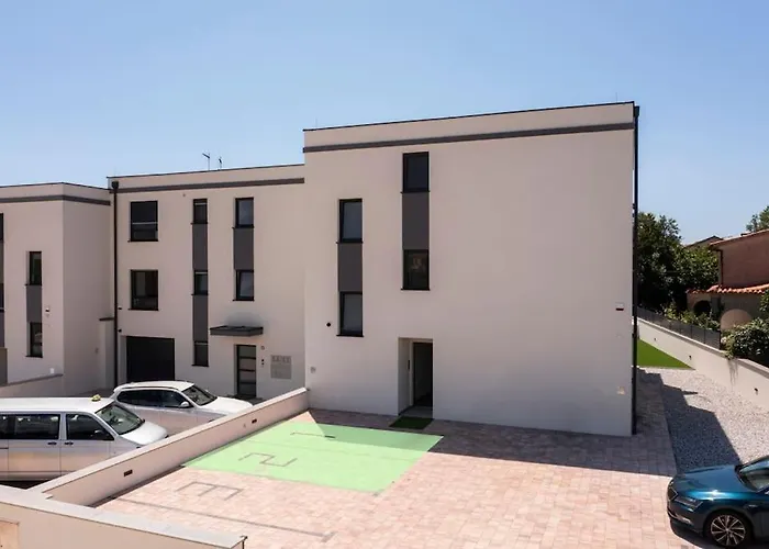 아파트 Peld Comfort & Luxury 메덜린